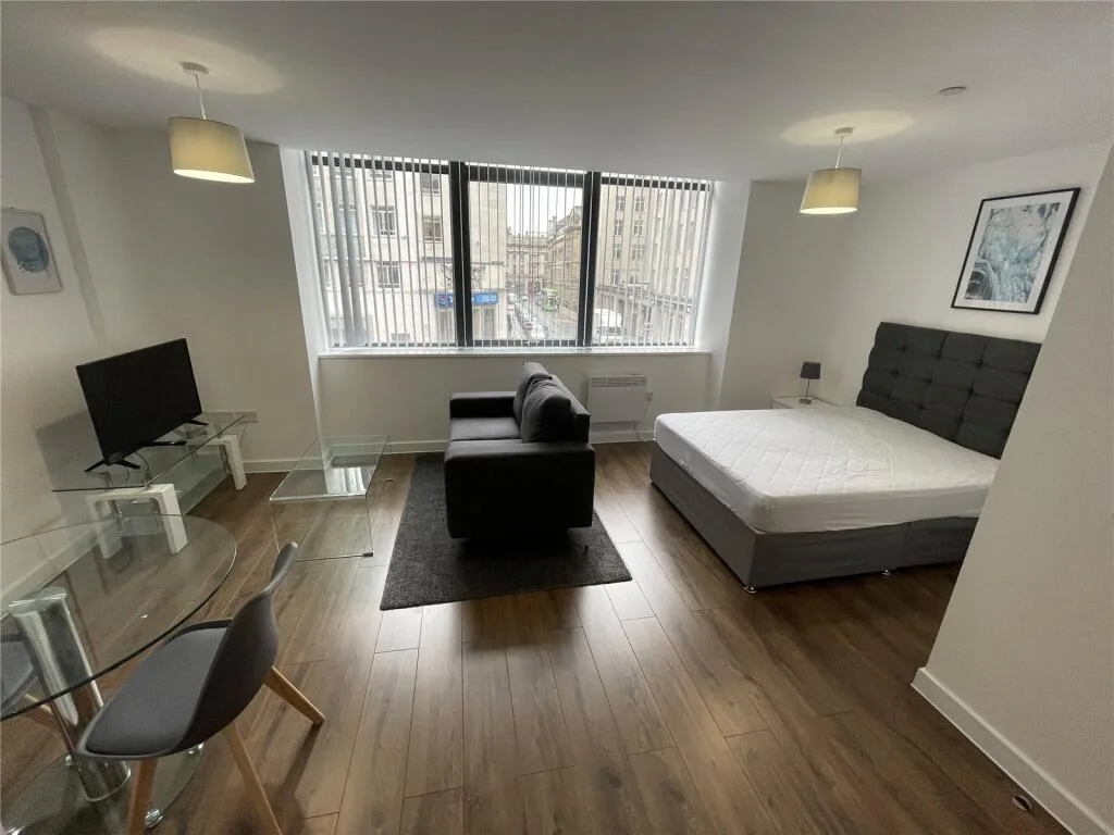 Studio flat for rent