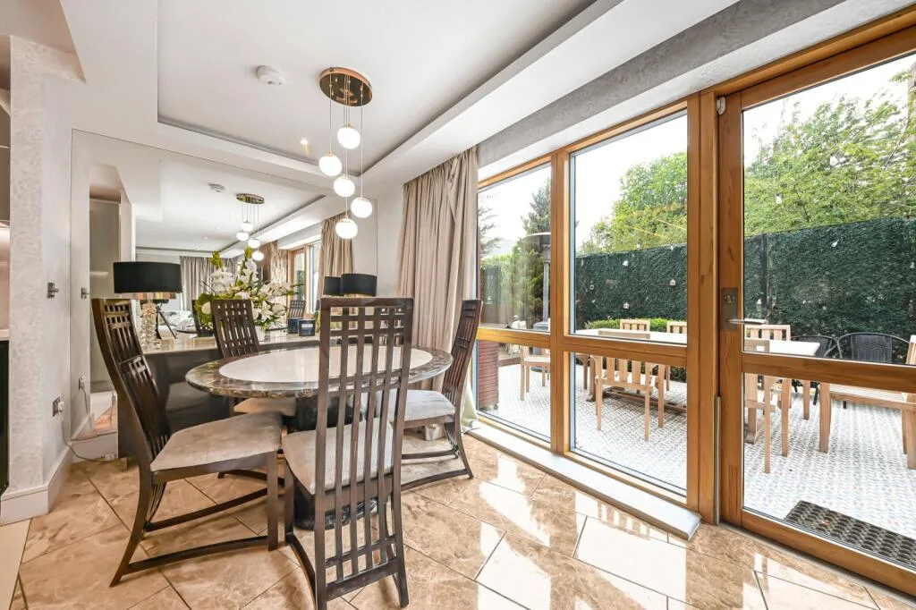 3 bedroom apartment for rent