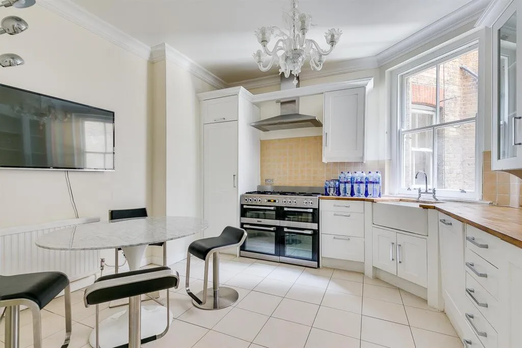 3 bedroom flat for rent