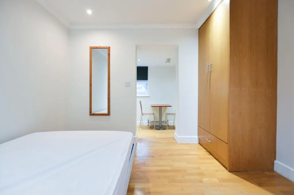Studio flat for rent