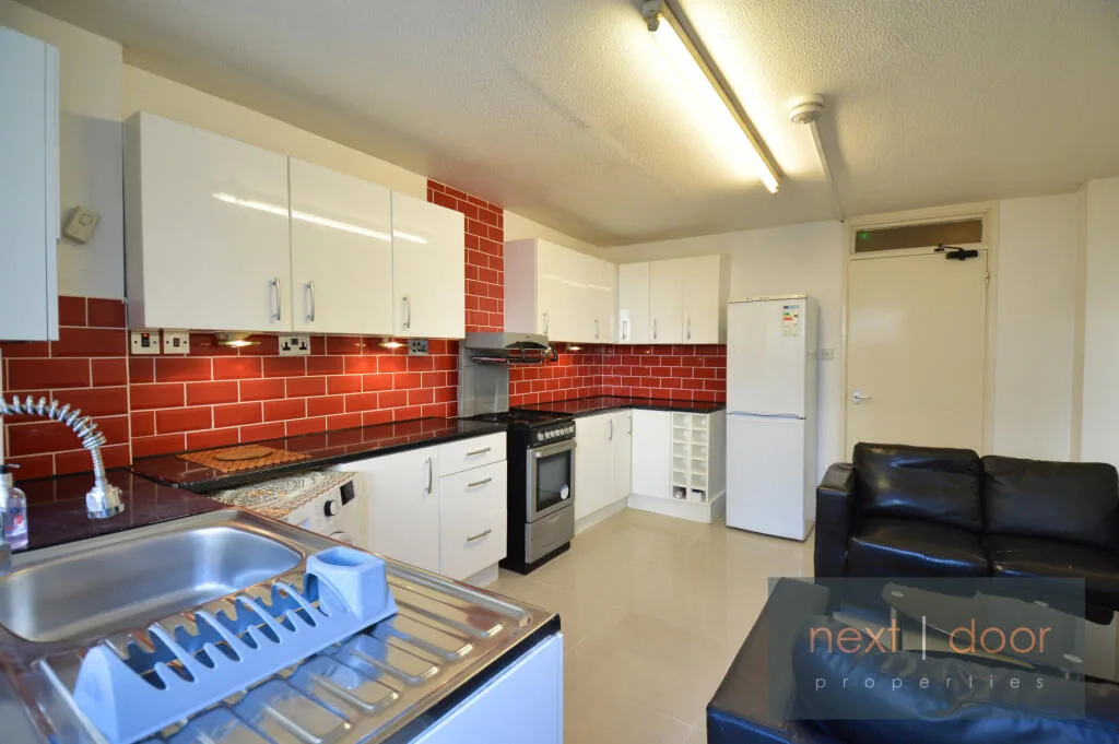 4 bedroom terraced house for rent