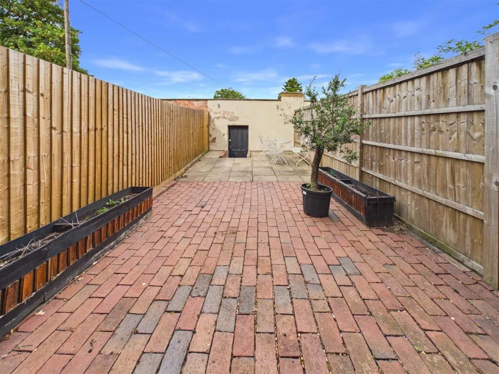 1 bedroom terraced house for rent