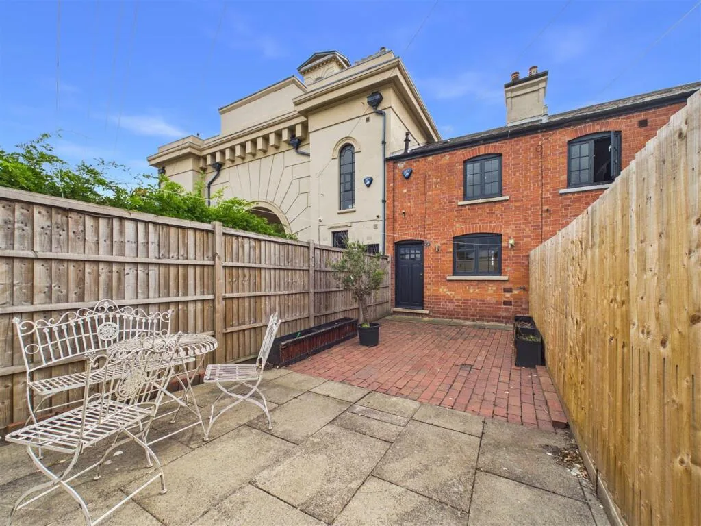 1 bedroom terraced house for rent