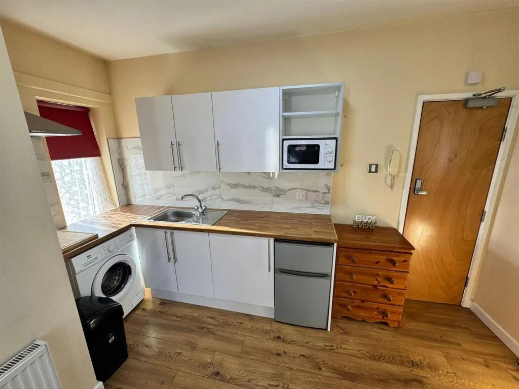 1 bedroom house of multiple occupation for rent