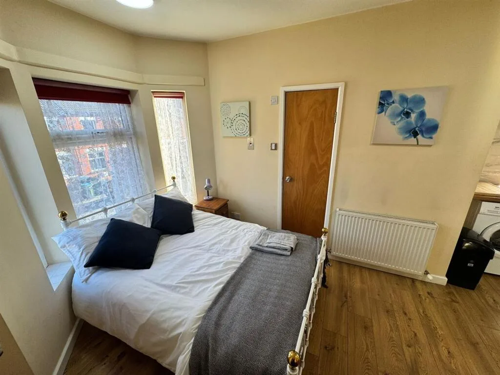1 bedroom house of multiple occupation for rent