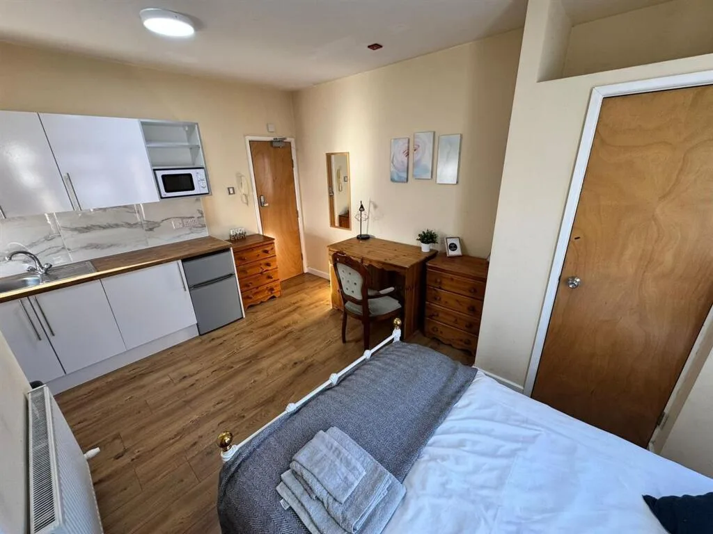 1 bedroom house of multiple occupation for rent