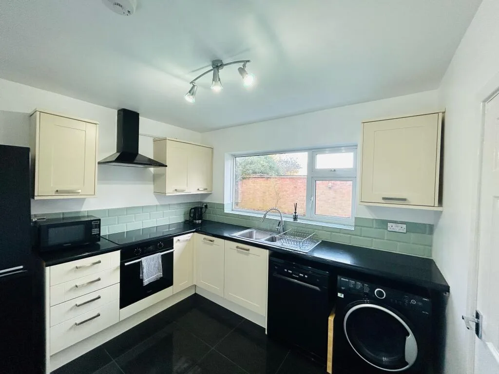 2 bedroom flat for rent