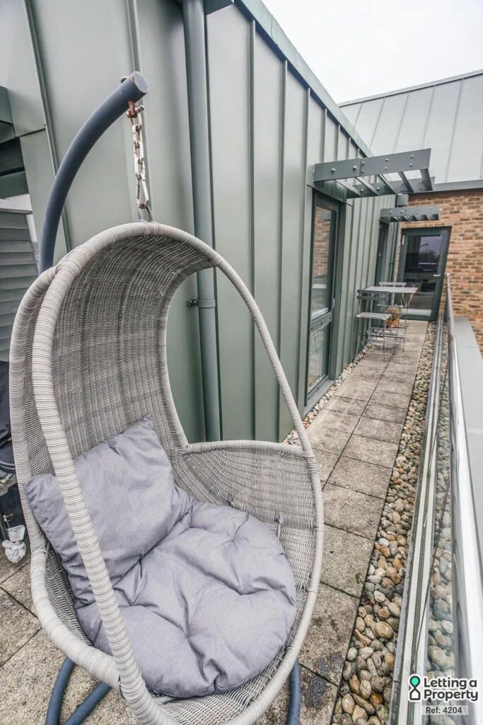 2 bedroom penthouse for rent