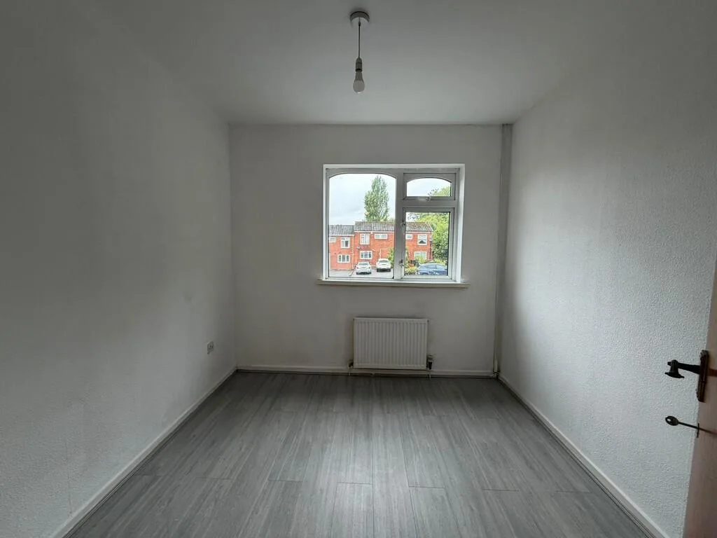 3 bedroom semi-detached house for rent