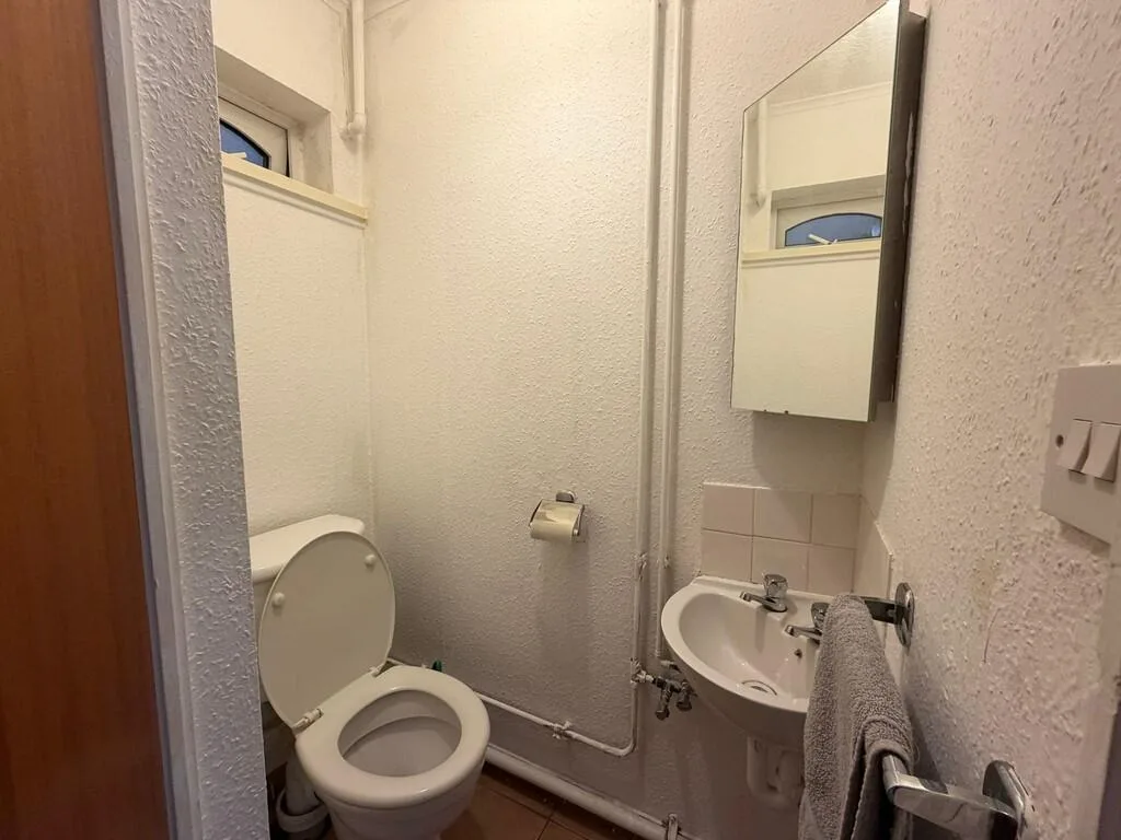 3 bedroom semi-detached house for rent