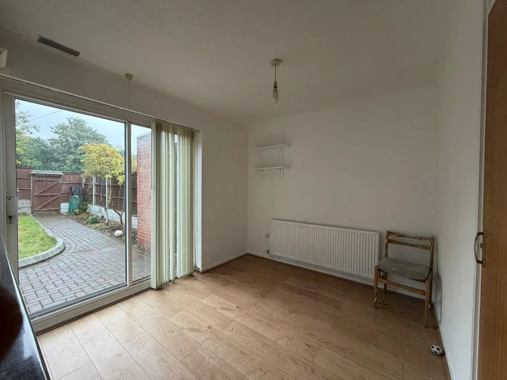 3 bedroom semi-detached house for rent