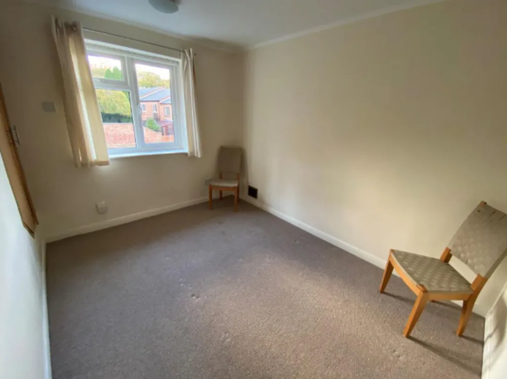 3 bedroom mews property for rent