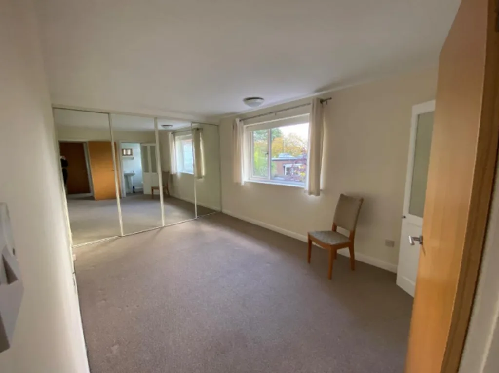 3 bedroom mews property for rent
