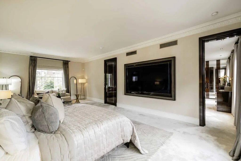 5 bedroom detached house for rent