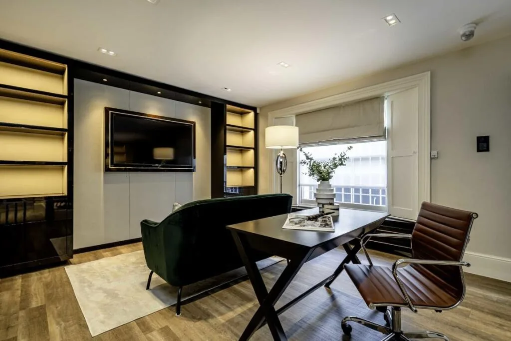 5 bedroom detached house for rent