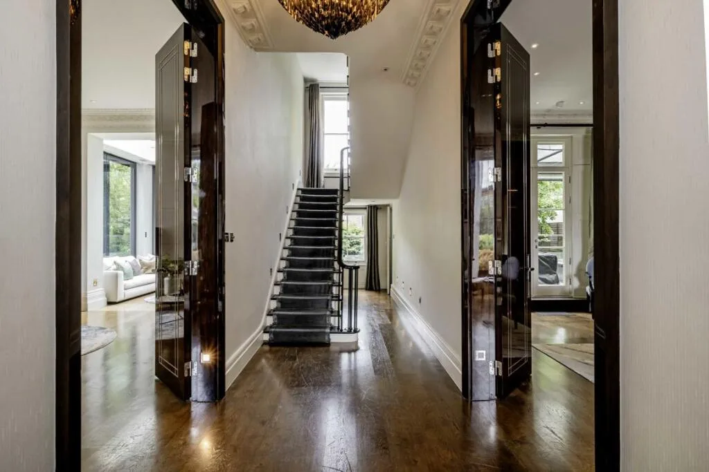 5 bedroom detached house for rent
