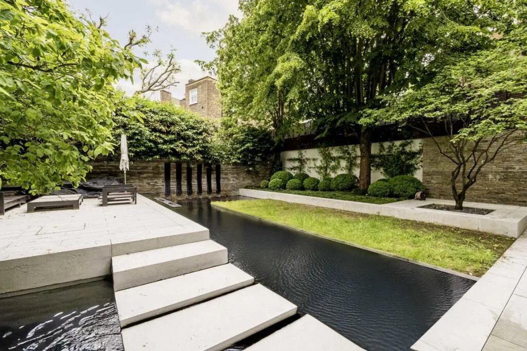 5 bedroom detached house for rent