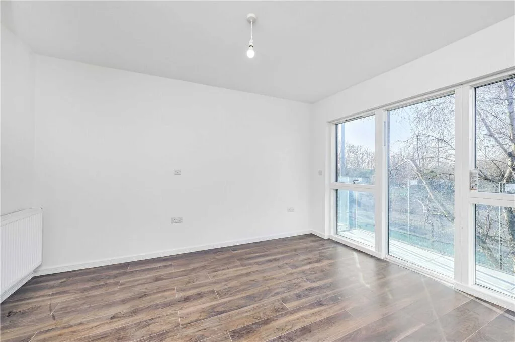 3 bedroom end of terrace house for rent