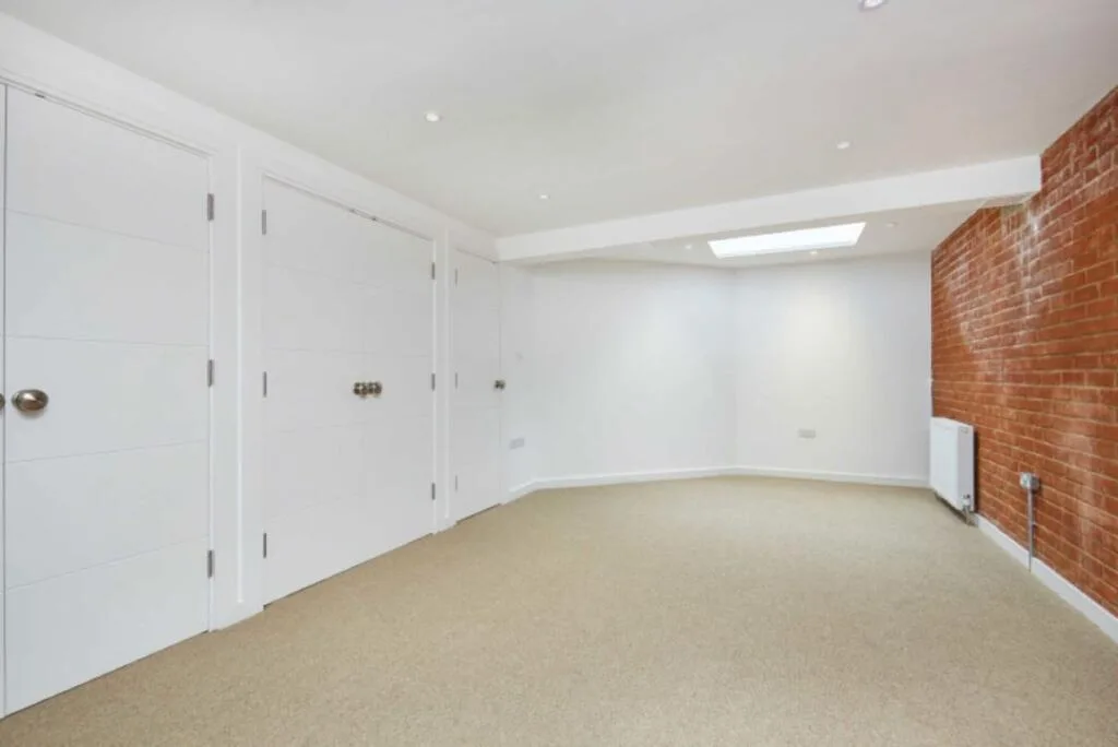 2 bedroom house for rent
