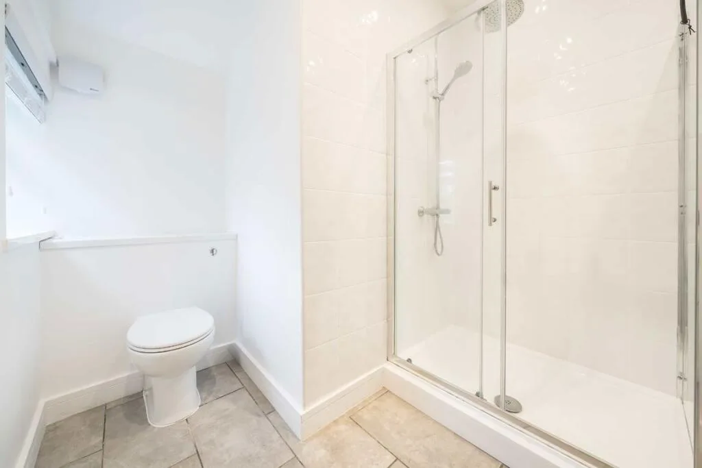 1 bedroom maisonette for rent