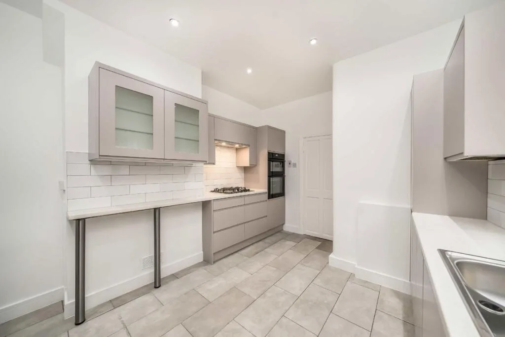 1 bedroom maisonette for rent