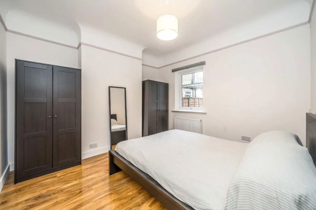 1 bedroom maisonette for rent