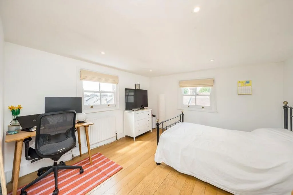 3 bedroom flat for rent