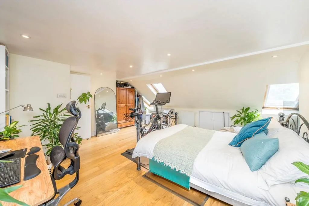 3 bedroom flat for rent