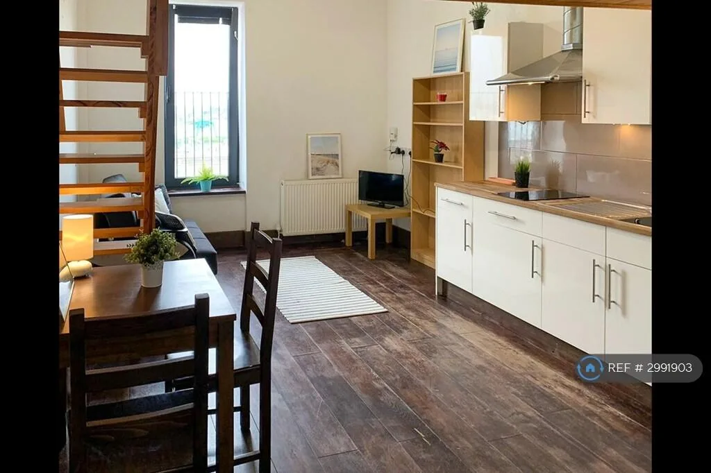 Studio flat for rent
