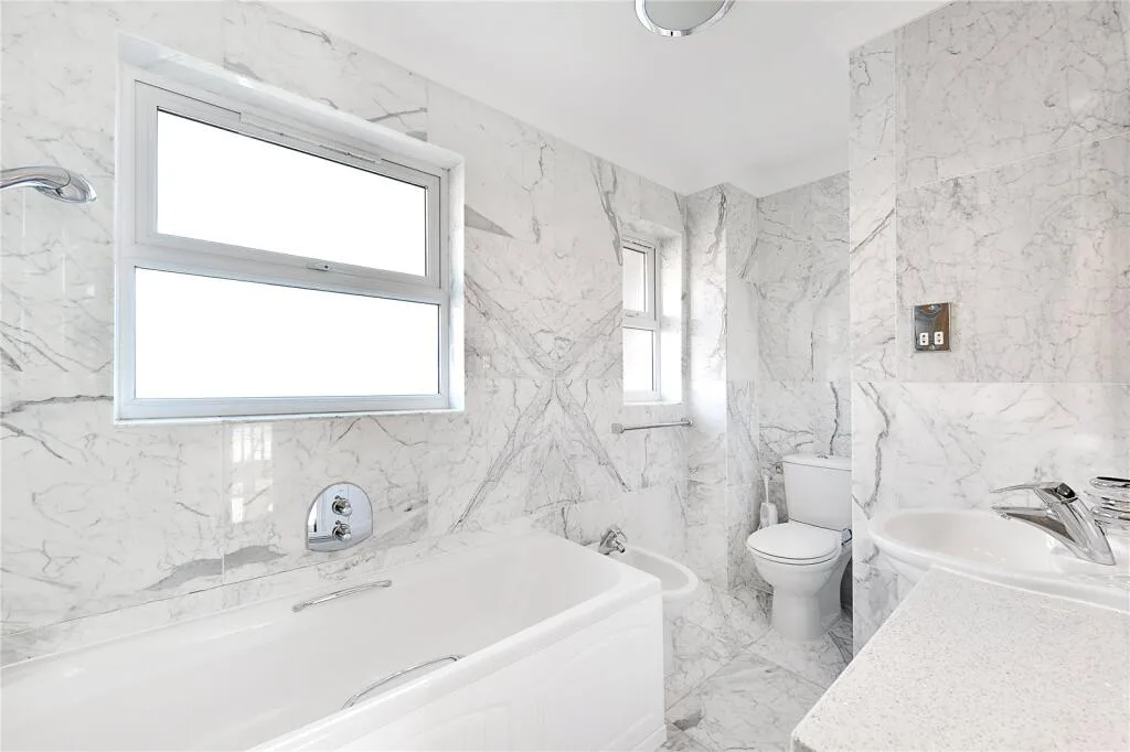 5 bedroom detached house for rent