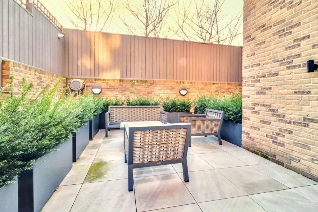 3 bedroom flat for rent