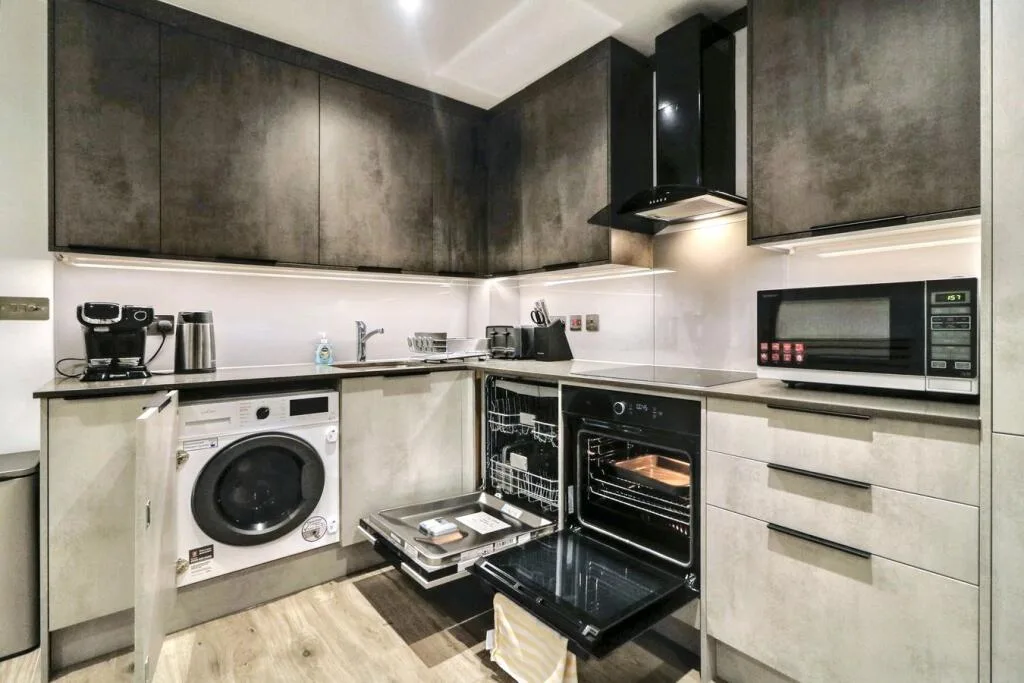 3 bedroom flat for rent
