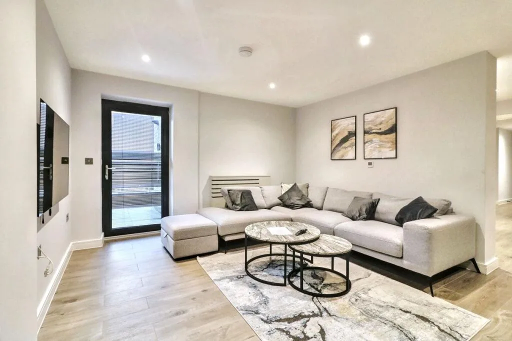 3 bedroom flat for rent