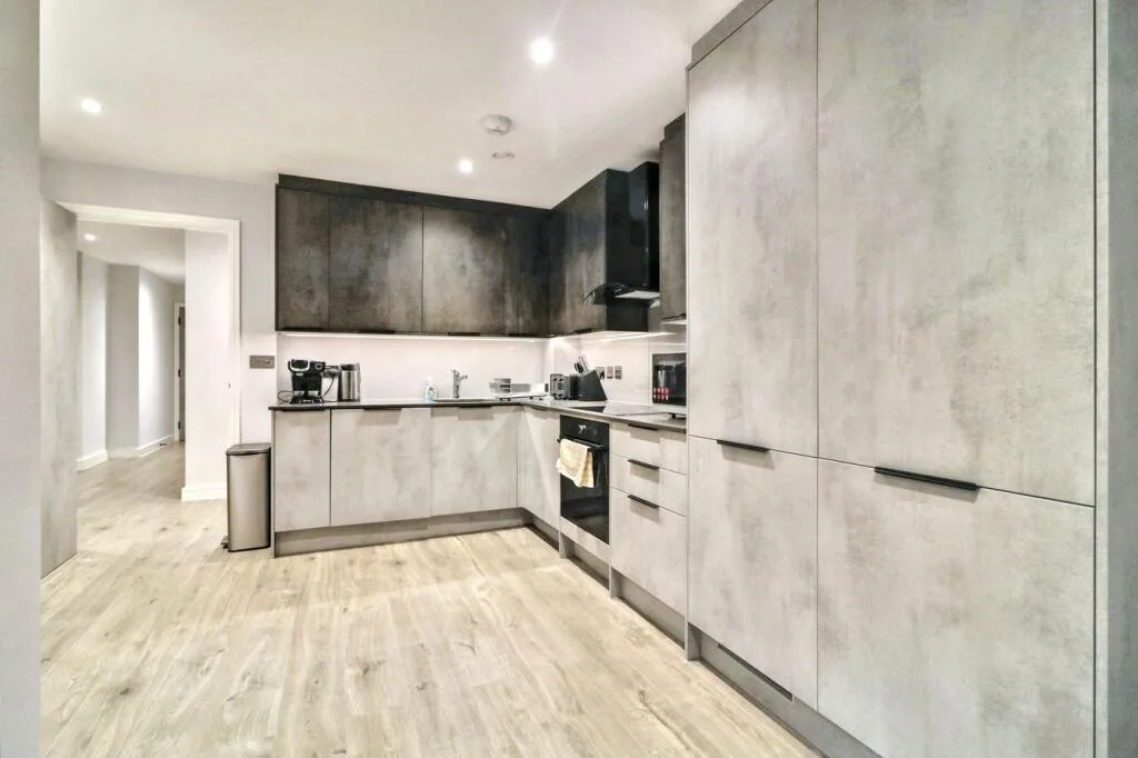 3 bedroom flat for rent
