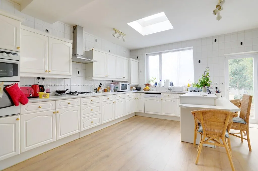 3 bedroom semi-detached house for rent