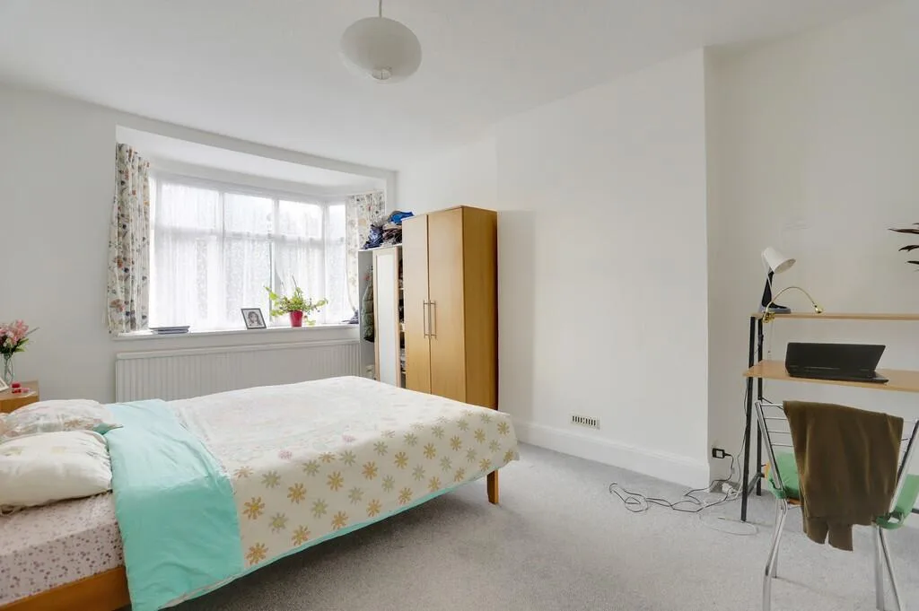3 bedroom semi-detached house for rent