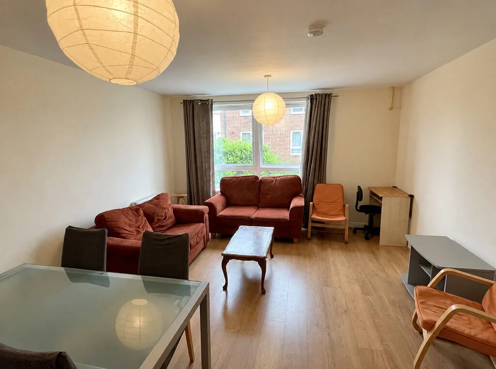 2 bedroom ground floor flat for rent