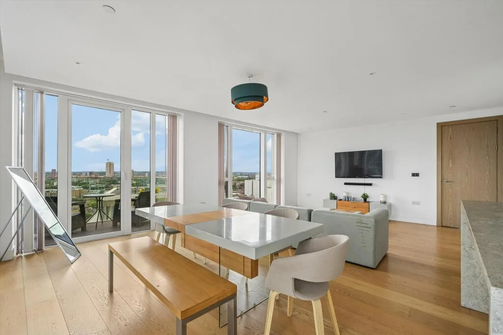 3 bedroom flat for rent