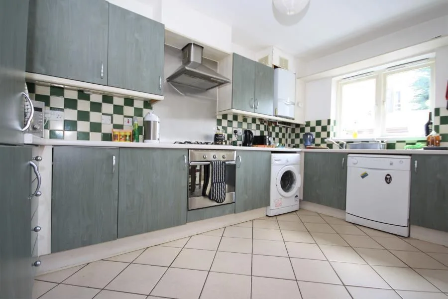 4 bedroom town house for rent