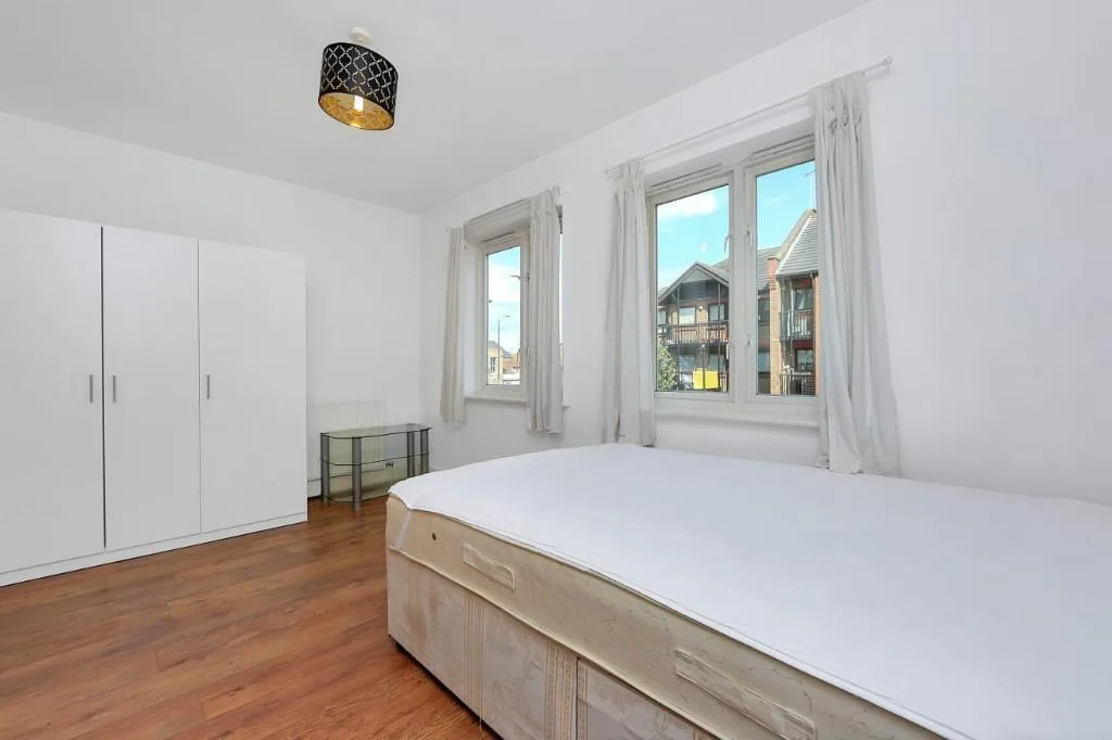 4 bedroom town house for rent