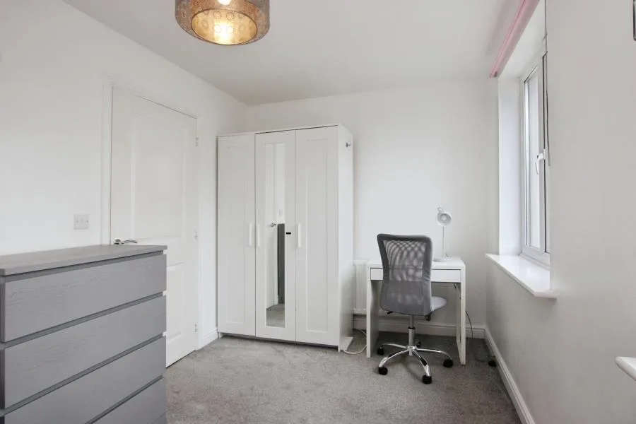 4 bedroom terraced house for rent