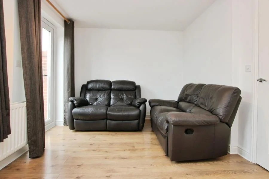 4 bedroom terraced house for rent