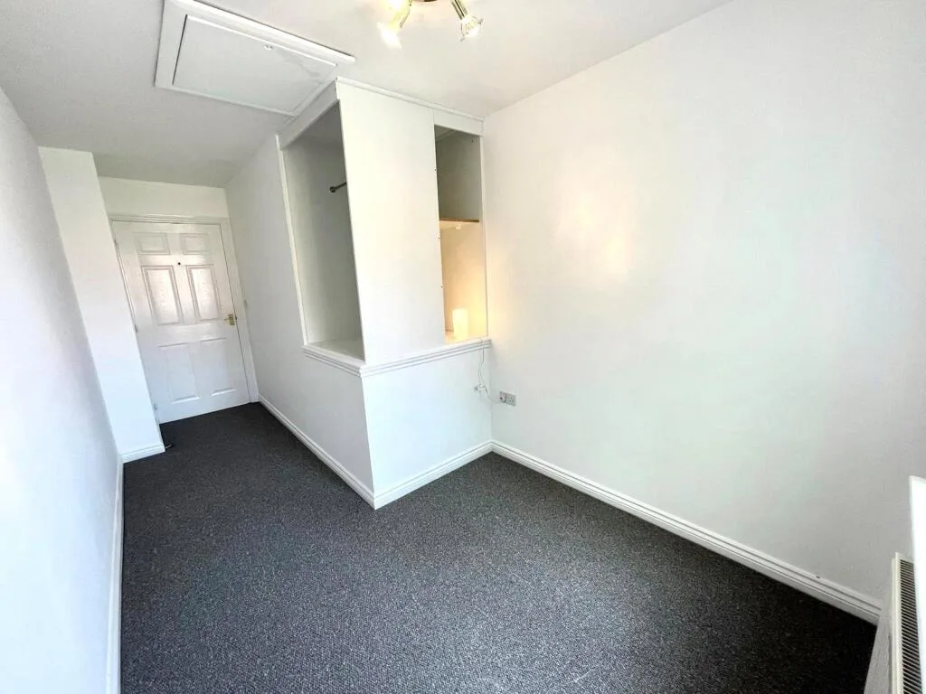 2 bedroom maisonette for rent