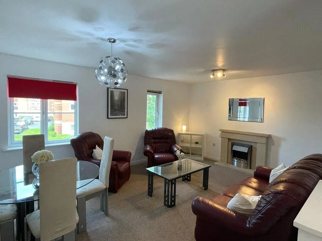 2 bedroom maisonette for rent