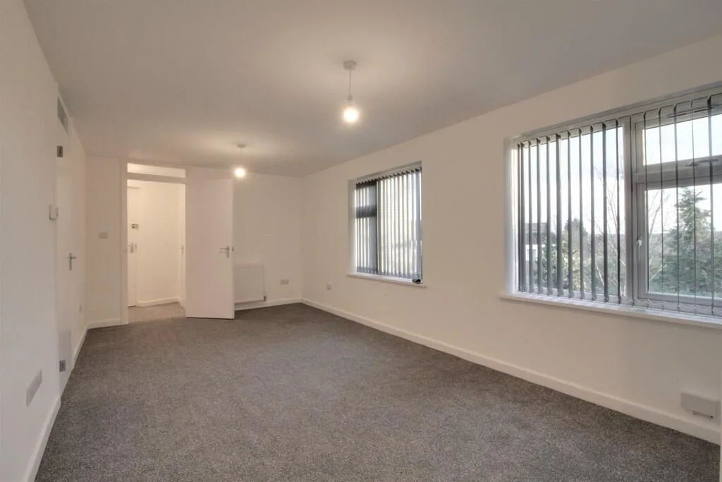 2 bedroom maisonette for rent