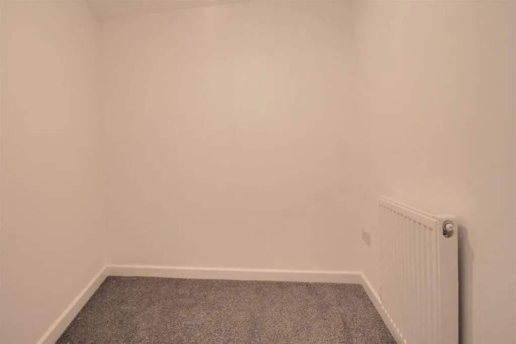 2 bedroom maisonette for rent