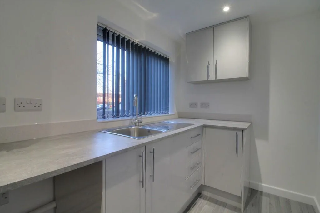 2 bedroom maisonette for rent