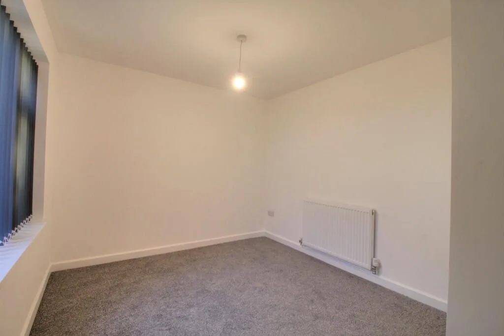 2 bedroom maisonette for rent