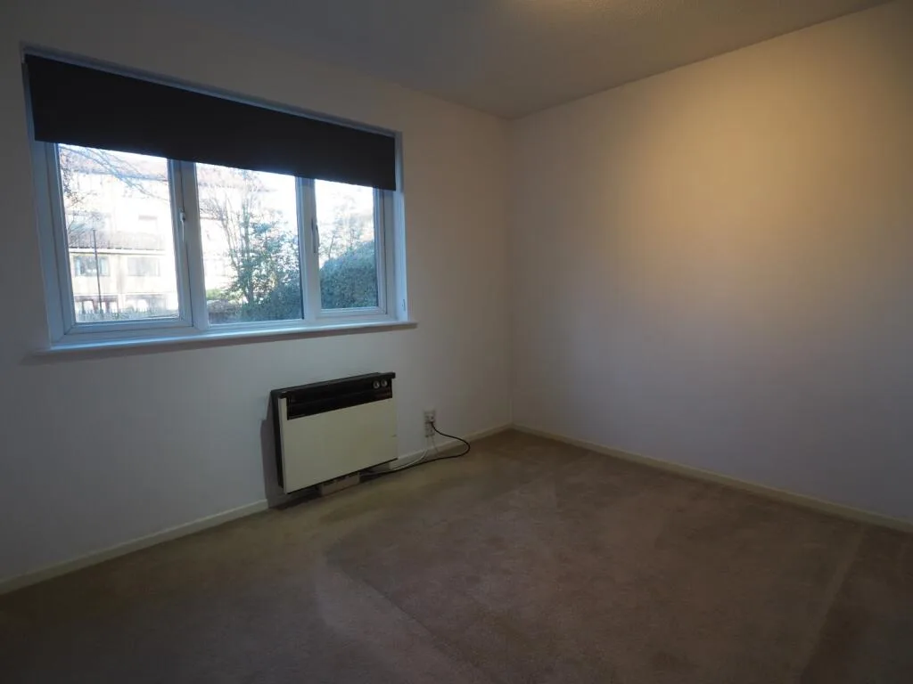 2 bedroom ground floor flat for rent