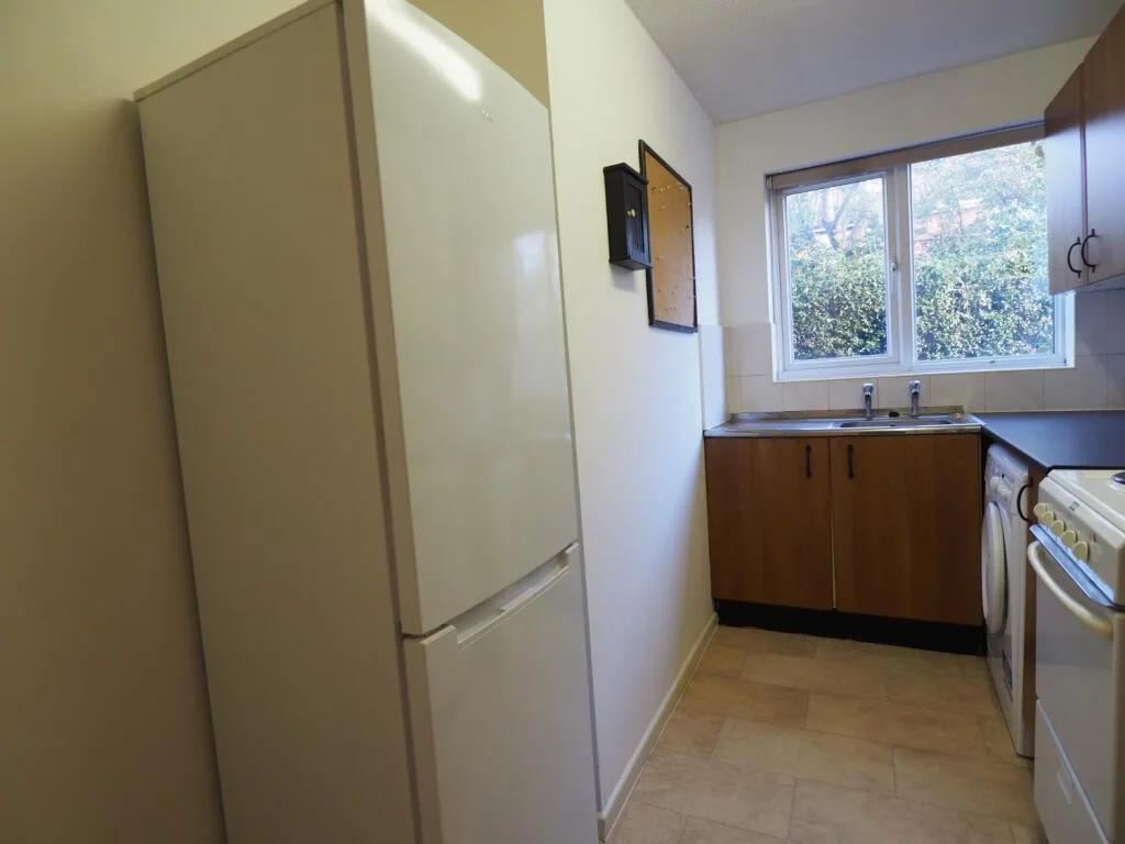 2 bedroom ground floor flat for rent